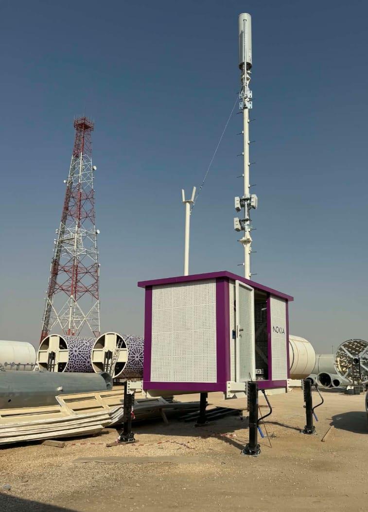 Billboard structure at site